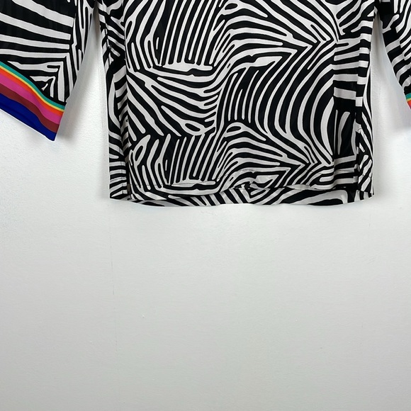 Trina Turk X Inc Zebra Print Tunic Top Pullover V Neck Kimono Sleeve Womens M - Picture 2 of 9